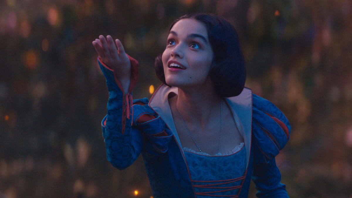 Rachel Zegler como BlancaNieves en el nuevo Life Action de Disney que llega a los cines de Ecuador este 20 de marzo de 2025.