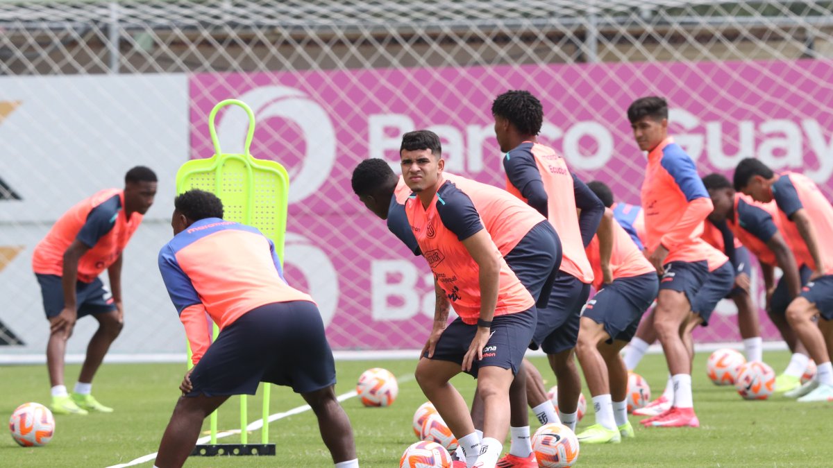 Kendry Páez fue convocado en Ecuador para la fecha 13 y 14 de las Eliminatorias.