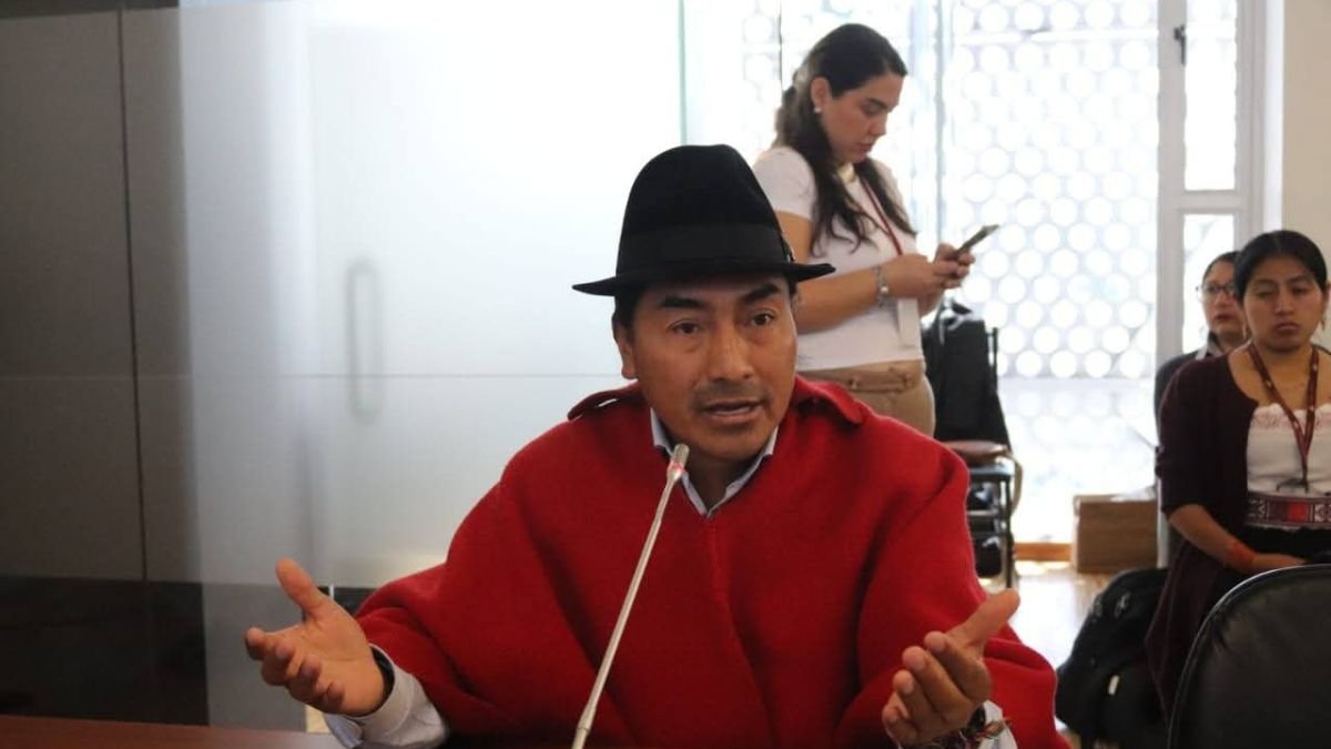 Leonidas Iza compareció en la Comisión de Garantías Constitucionales.