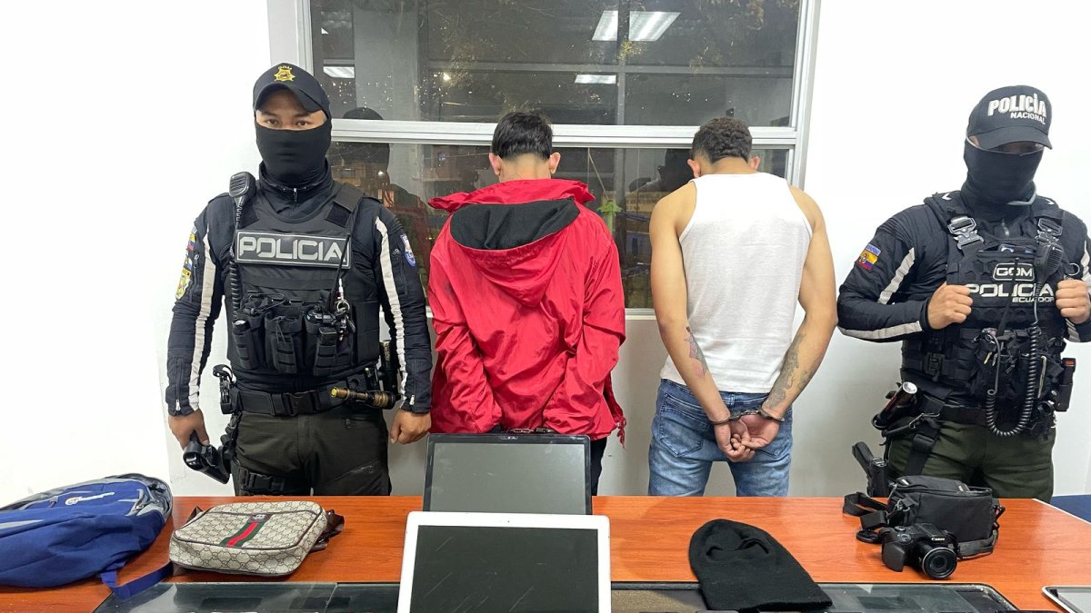 Los detenidos tienen 26 y 23 años. La Policía encontró diversas evidencias.