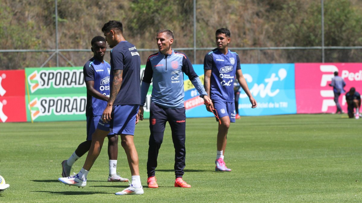 Sebastián Beccacece destaca el fútbol de la selección de Ecuador.