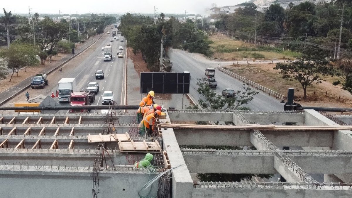 Habrá un carril contraflujo en vía a la Costa.