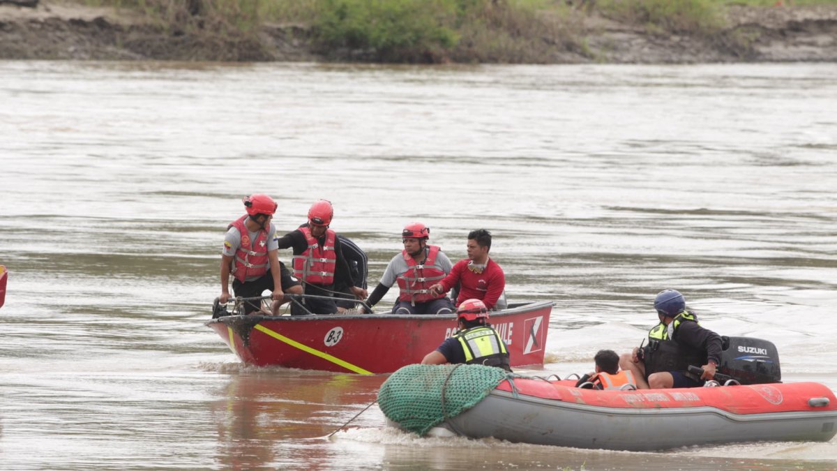 Los equipos de rescate reanudaron la búsqueda la mañana de este viernes 21 de marzo.