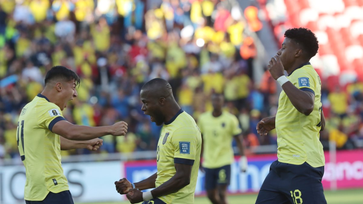 Enner Valencia (c) será la principal carta en el ataque tricolor.