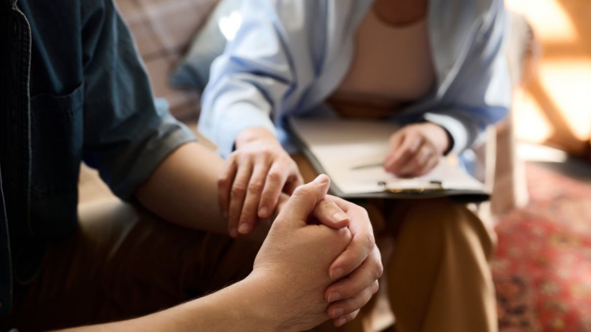 Psicología. El apoyo social y la resiliencia son factores clave en el proceso de transformación personal.