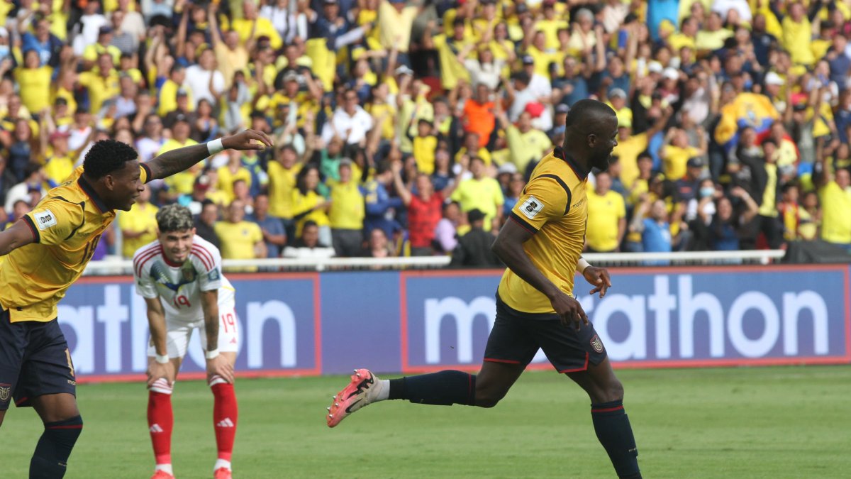 Enner Valencia abrió el marcador ante Venezuela.