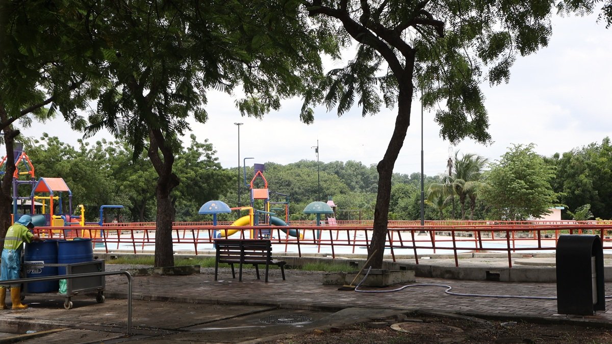 El parque acuático Viernes Santo ha dejado de recibir a visitantes. En esta época de vacaciones, los niños y jóvenes de La Fragata y otras zonas del sur han perdido un espacio de recreación.