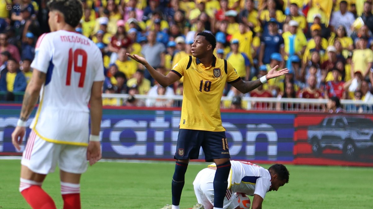 Gonzalo Plata formó parte del tridente de ataque de Ecuador ante Venezuela.
