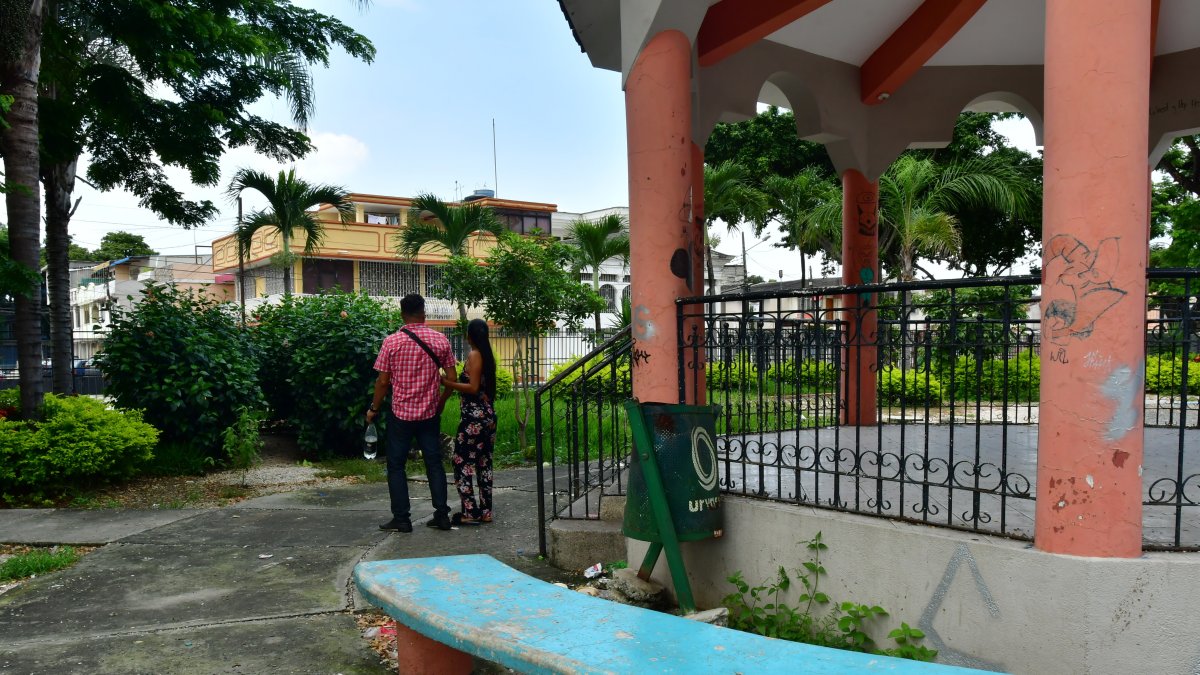 Vandalismo. Destruido por moradores, hay parques que caen en el abandono y la inseguridad.