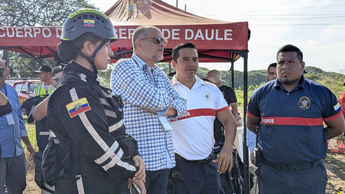 El director de la CTE, Hugo Quintana, recorrió el lugar del colapso.