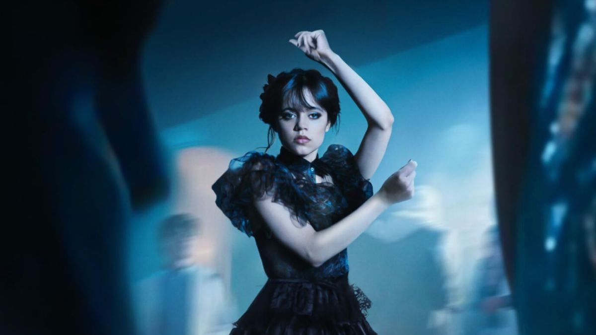 Jenna Ortega en el papel de Merlina.