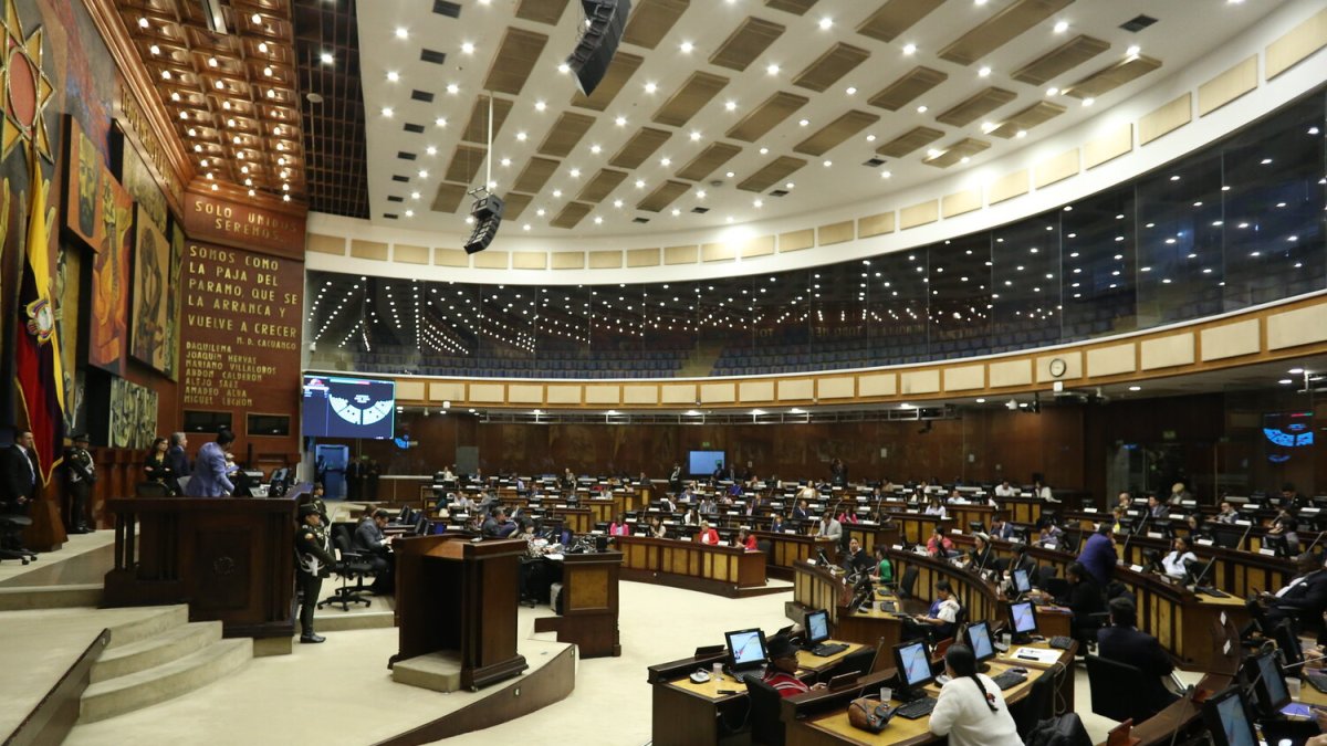 Las fuerzas políticas toman posturas después del debate 2025.