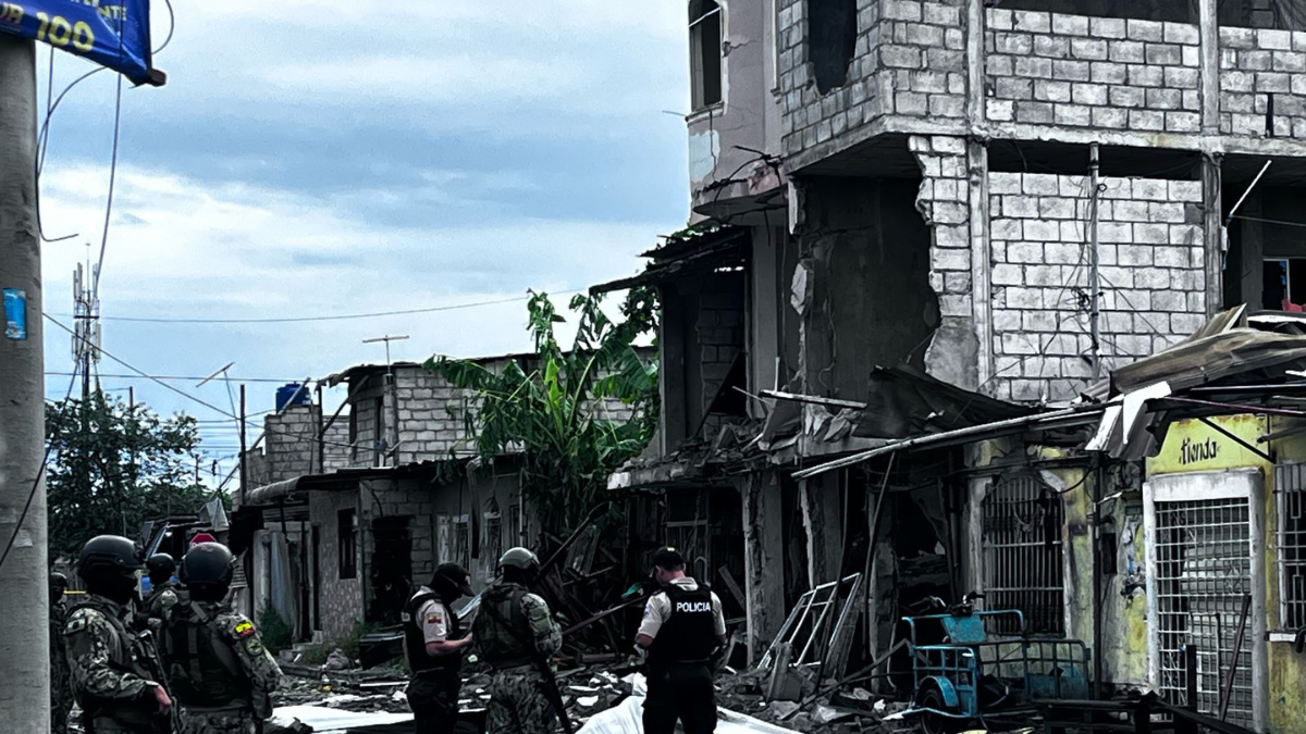 Viviendas destruidas por la explosión en Puerto Bolívar, Machala.