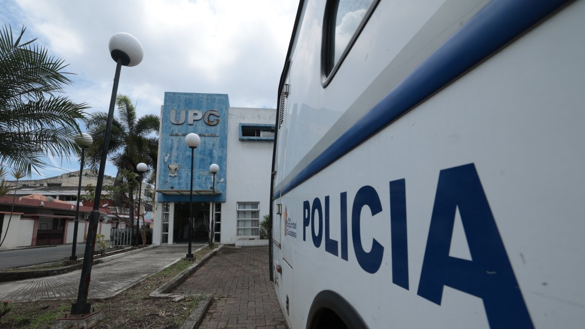 El UPC de Urdesa Norte, inhabilitado, tuvo que ser readecuado por la comunidad.