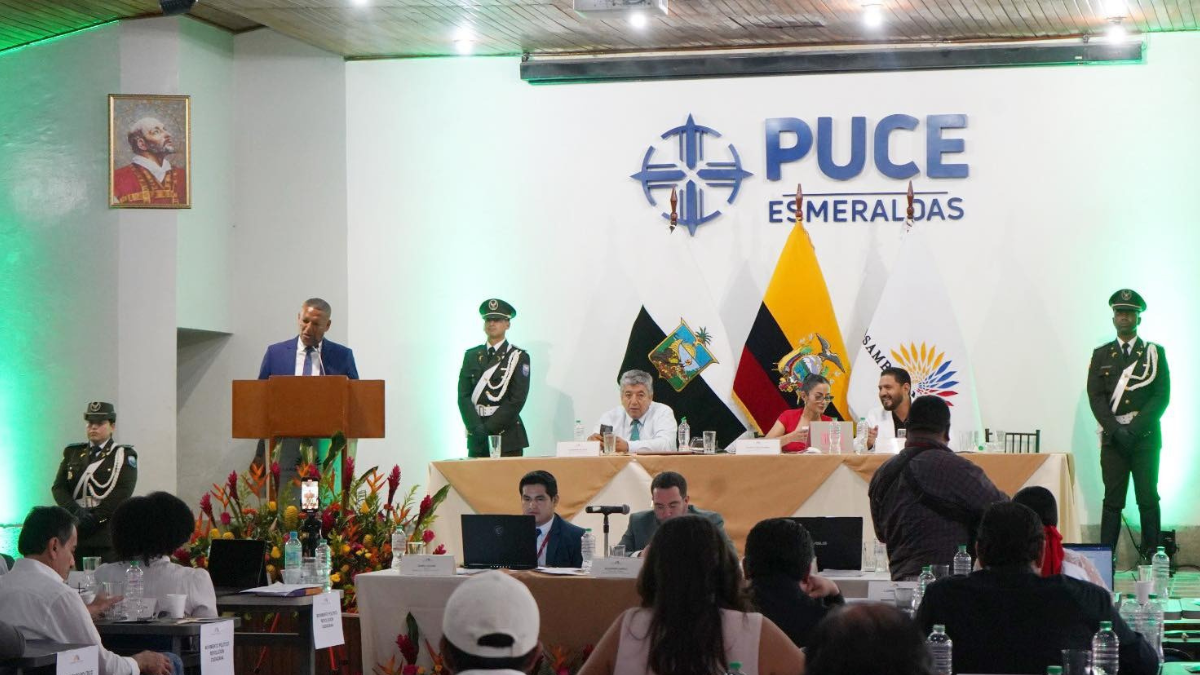 Sesión celebrada en la ciudad de Esmeraldas.