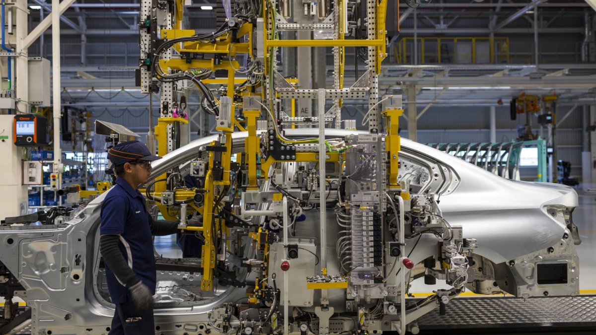 Producción. México exporta casi 3 millones de vehículos a Estados Unidos y surte el 40 % de sus autopartes.