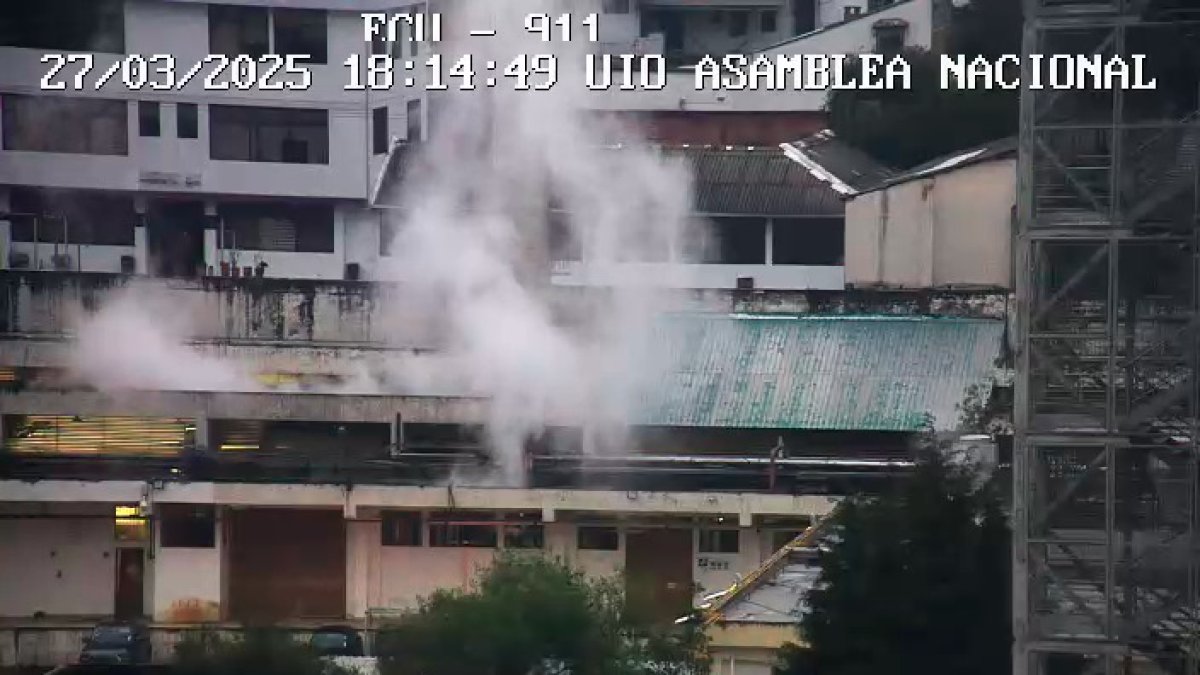 ECU 911 fue alertado sobre una explosión en el Hospital Eugenio Espejo.