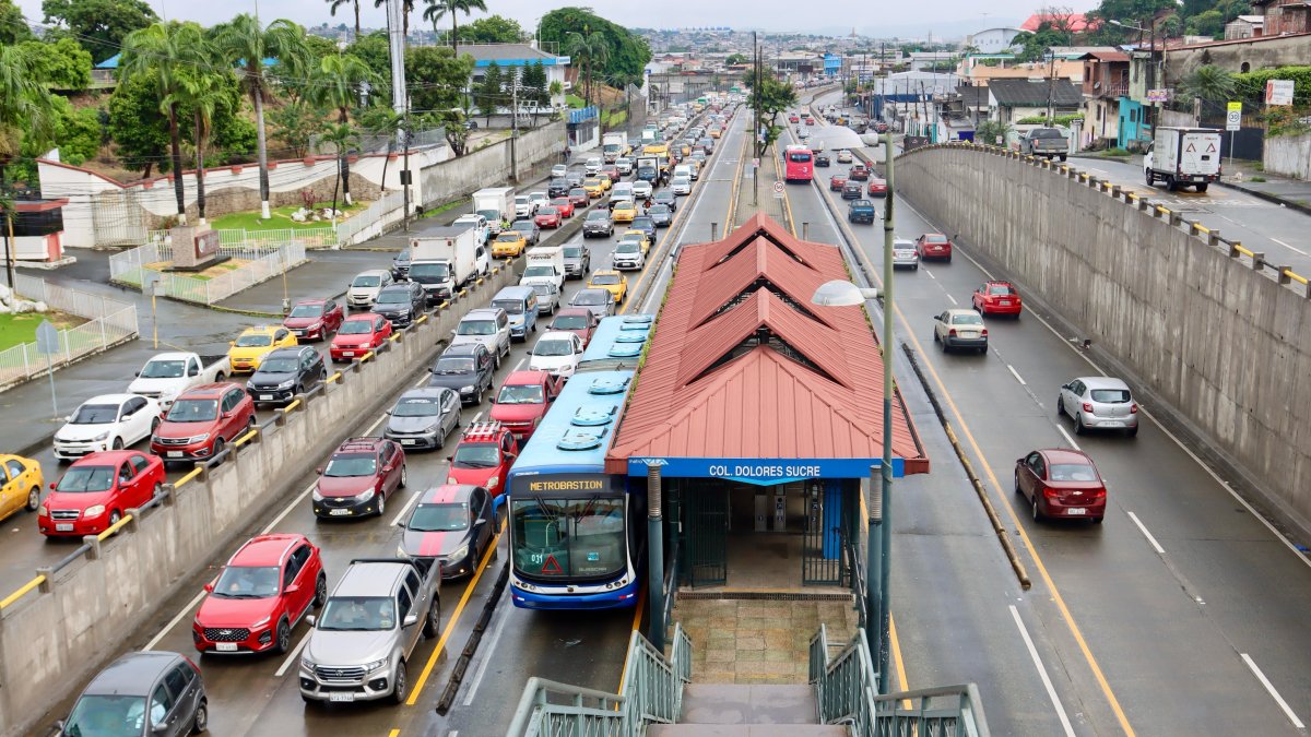 Metrovía. La suspensión temporal será en horario nocturno.