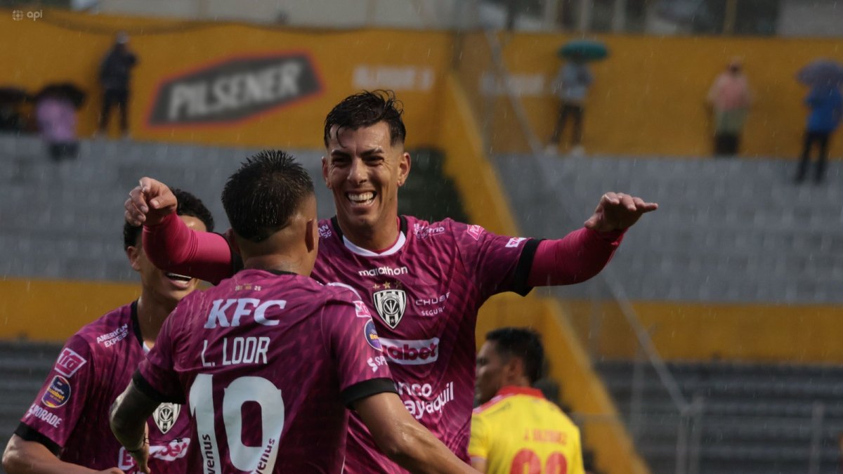 Michael Hoyos selló el 2-1 en el Gonzalo Pozo Ripalda.