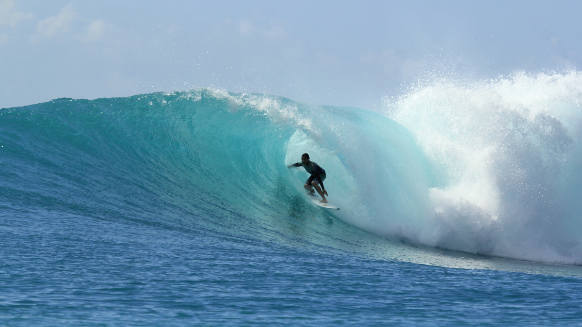 El oleaje fuerte que se espera entre el 28 y el 31 de marzo puede generar riesgos en las playas de Ecuador, con olas más grandes que las habituales.