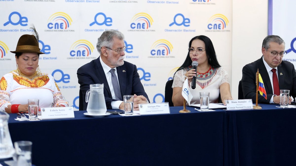 El CNE ha sido criticado por el escaso control a las actividades de campaña de los candidatos presidenciales.