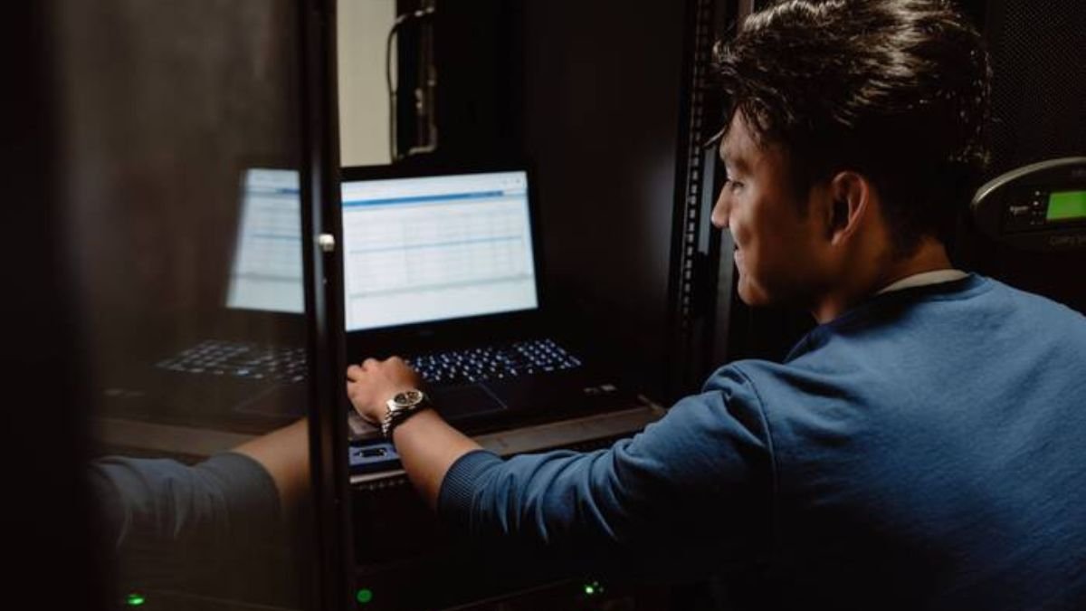 Trabajo. Estudiantes de ingeniería lograron encontrar un algoritmo para detectar el Parkinson temprano.