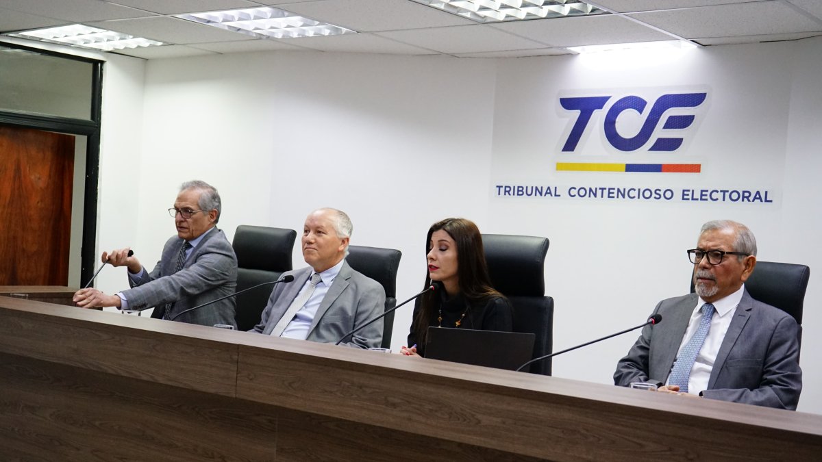 El TCE respondió a Abad y dejó en firme la suspensión de derechos de participación.