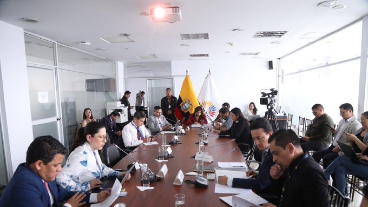 Una sesión de la Comisión de Seguridad y Soberanía, de la Asamblea.