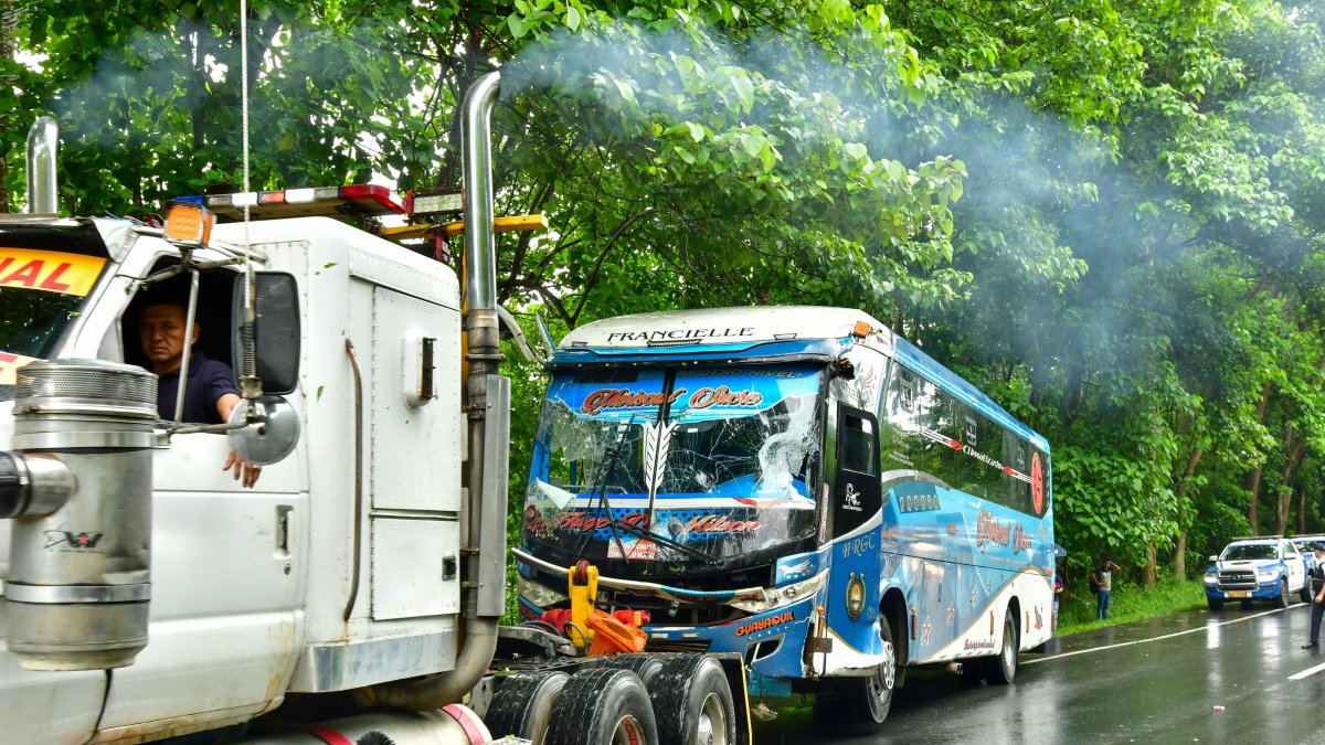 El vehículo fue retirado de la calzada la mañana de este domingo