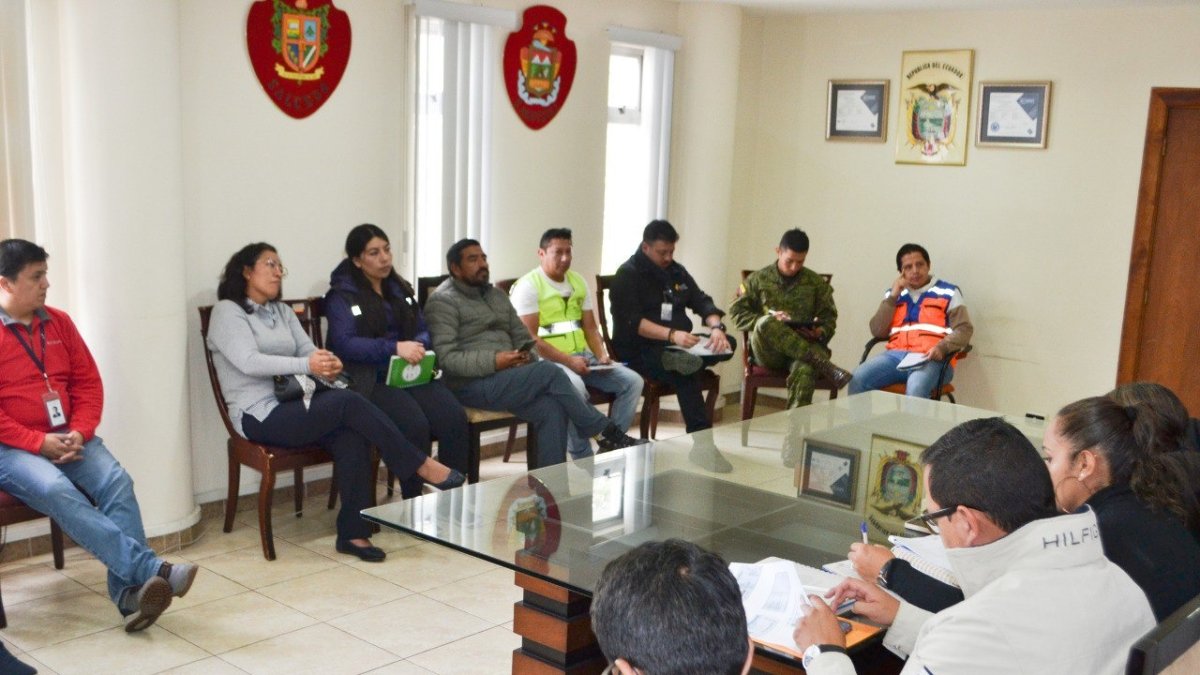 La mesa de seguridad electoral recorrerá los recintos electorales para identificar problemas.