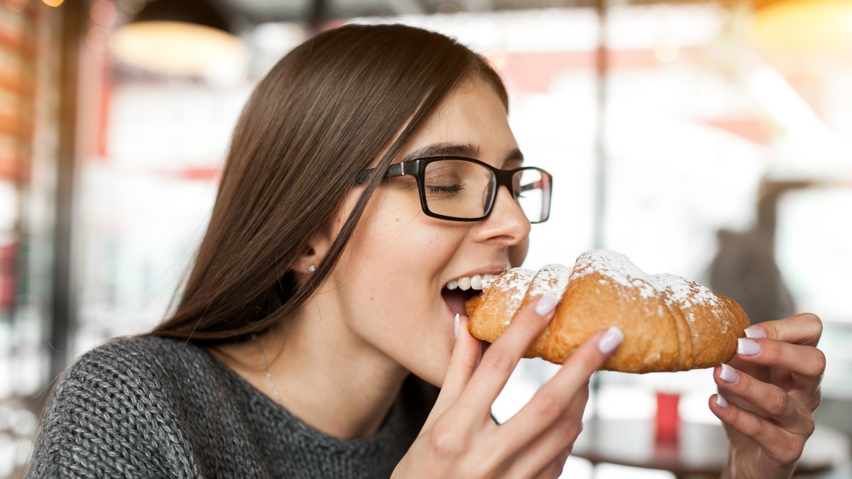 El pan es un alimento básico en el desayuno, pero ¿es realmente saludable?