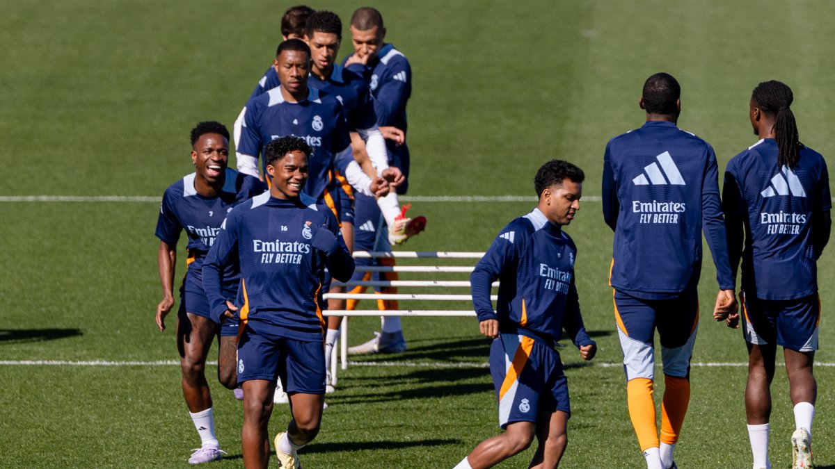 Los jugadores del Real Madrid durante el último entrenamiento este lunes 31 de marzo en Madrid, preparatorio del partido de semifinales de la Copa del Rey.