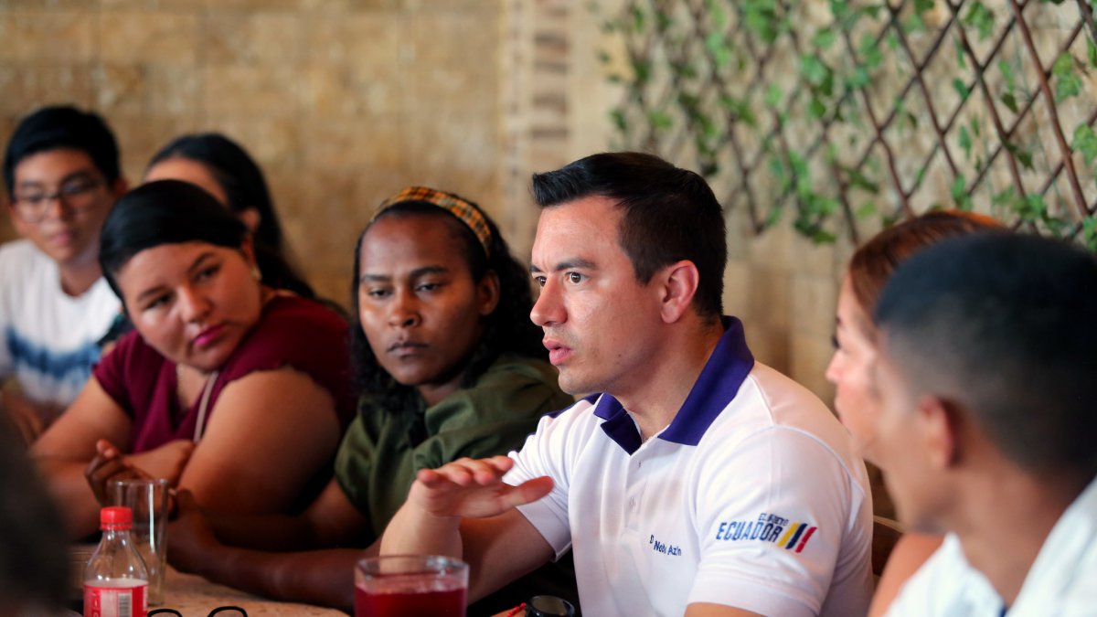 El presidente y candidato Daniel Noboa durante su agneda en territorio.