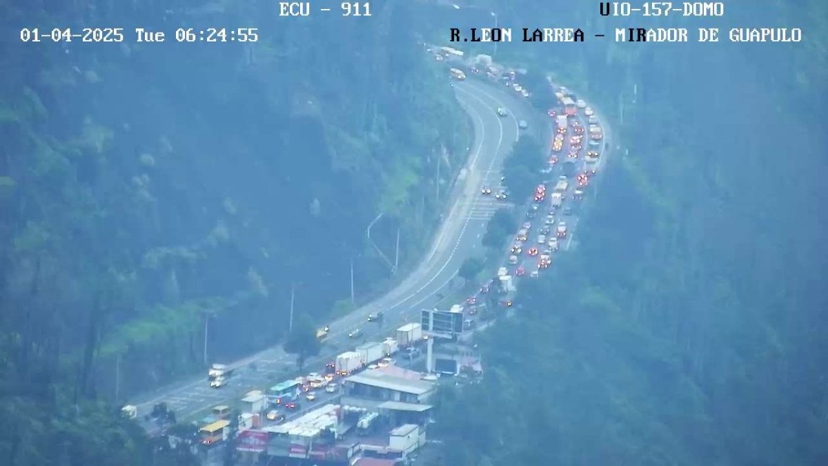 Dos accidentes en la avenida Simón Bolívar congestionaron el tránsito en esa vía este 1 de abril de 2025.