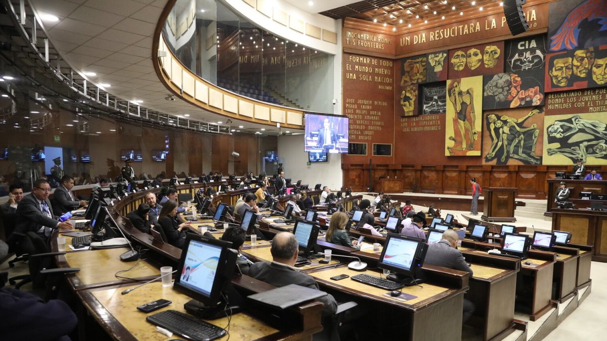 El oficialismo en la Asamblea buscaba el juicio político a los señalados en el caso Ligados.