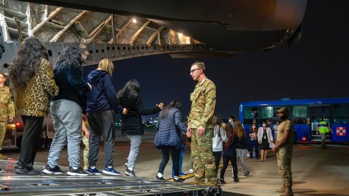 Los migrantes son deportados en vuelos desde Estados Unidos.