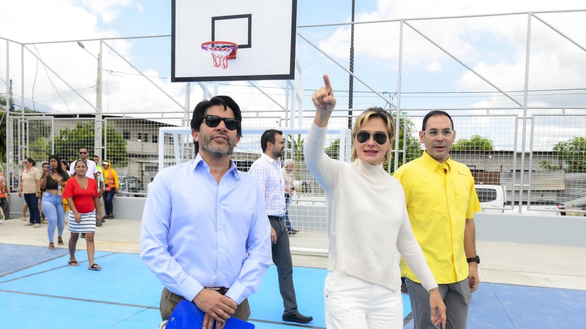 Viteri fue alcaldesa de Guayaquil en el periodo 2019 - 2023.