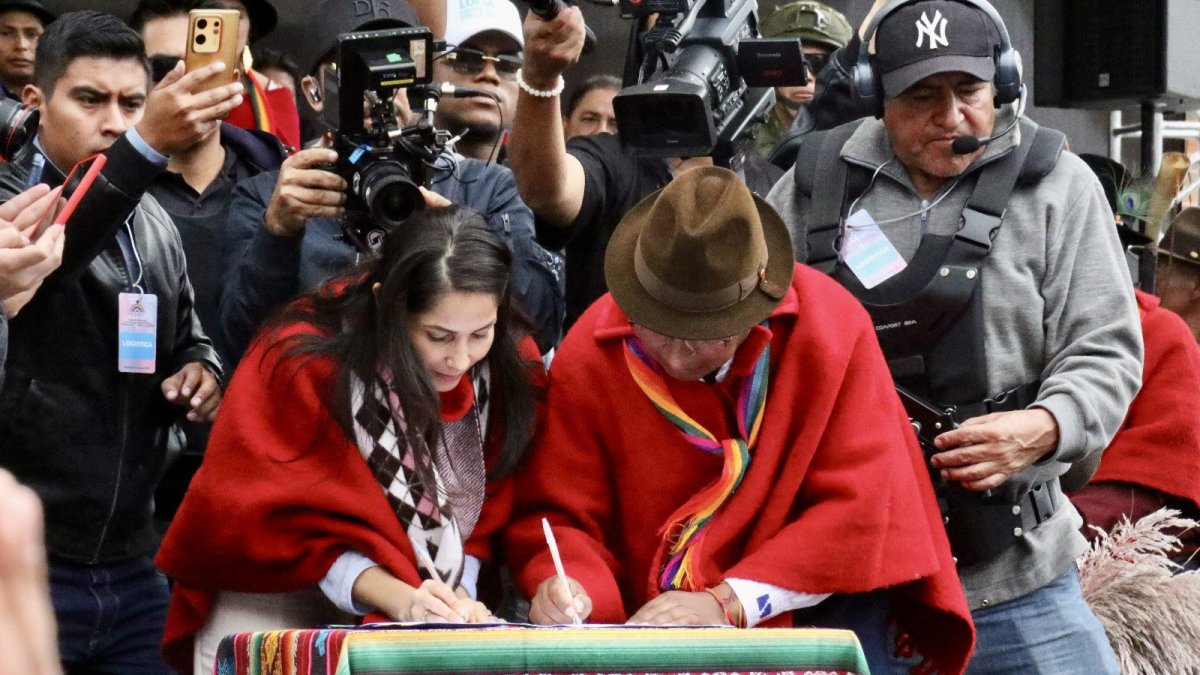 El acuerdo entre Pachakutik y el correísmo se firmó el 30 de marzo de 2025.