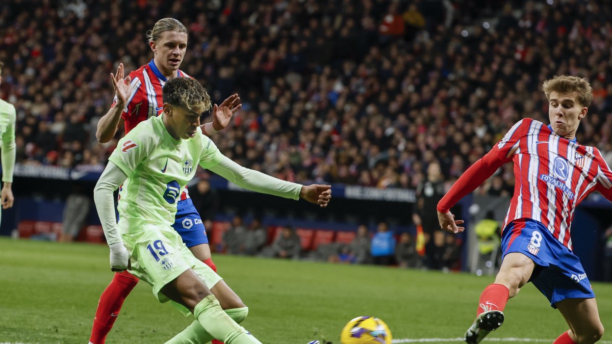 Lamine Yamal (i) será una de las principales armas en el ataque del Barcelona.