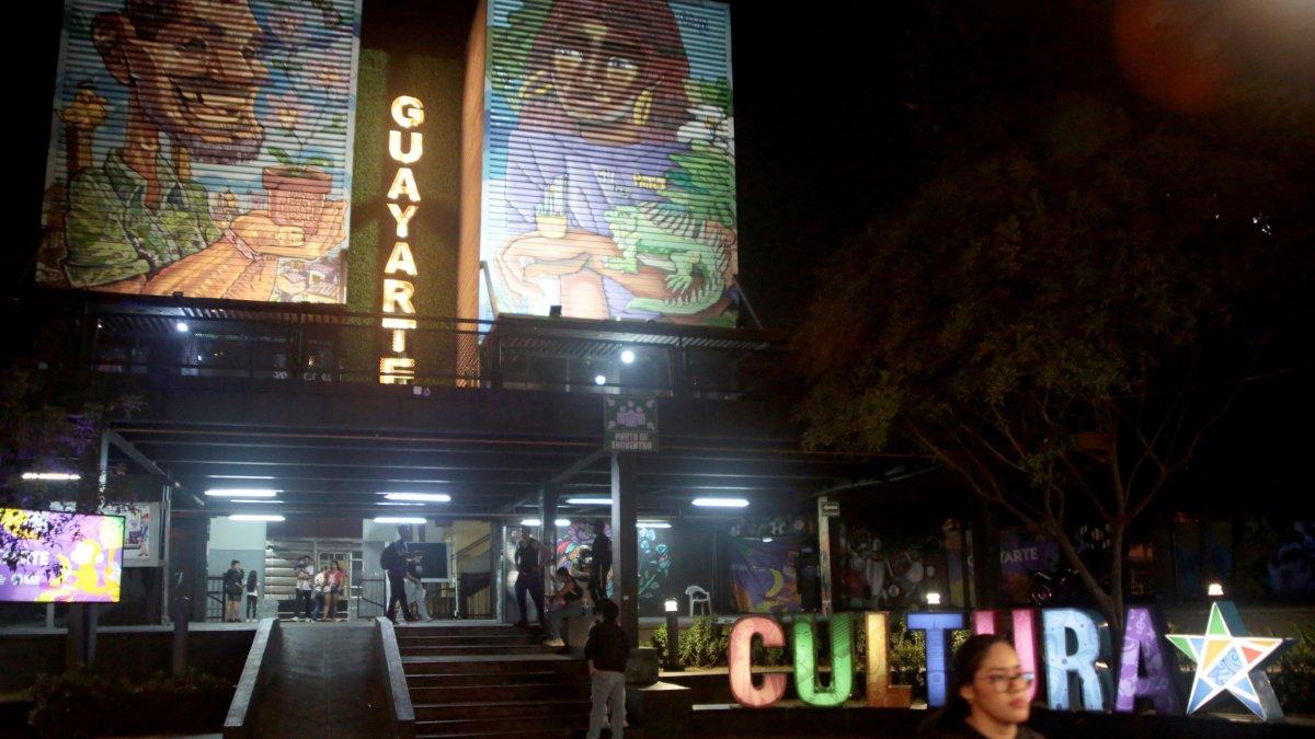 La mayoría de los locales se encuentran cerrados.