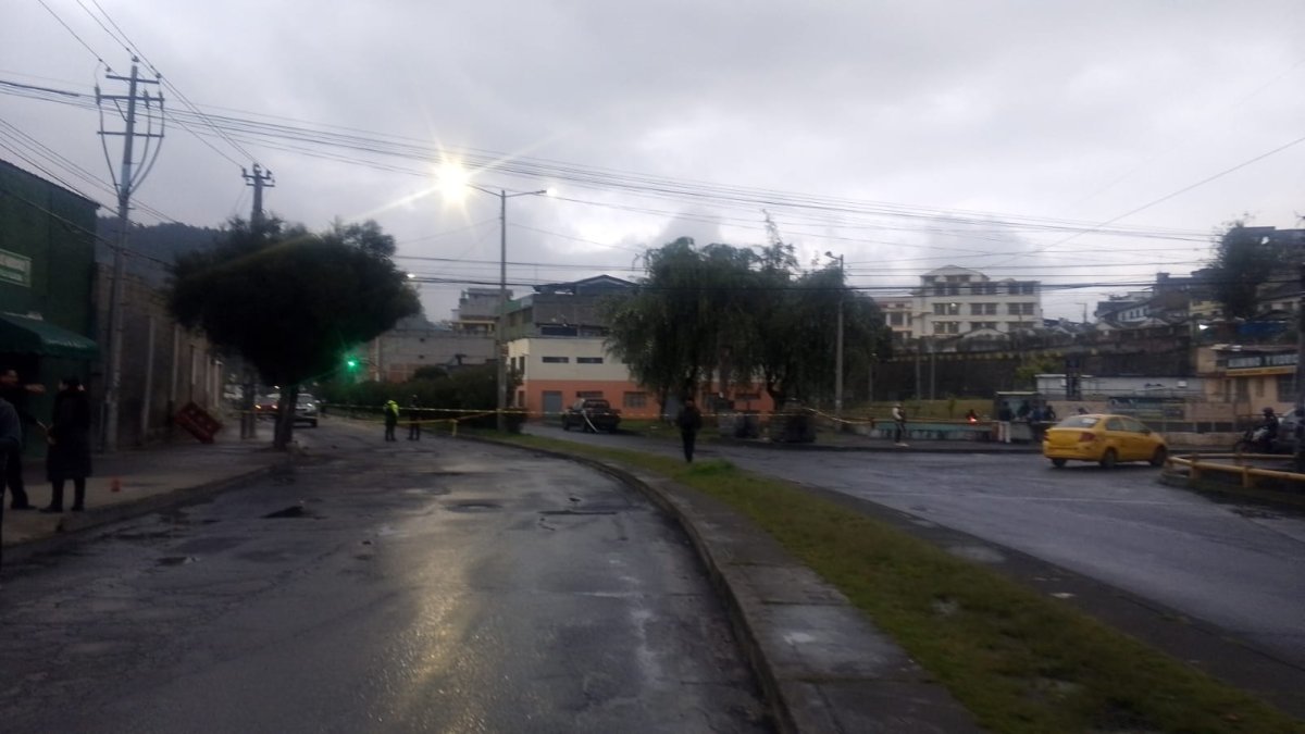 Un ataque armado dejó a dos personas sin vida en el sector de La Villaflora, en Quito.