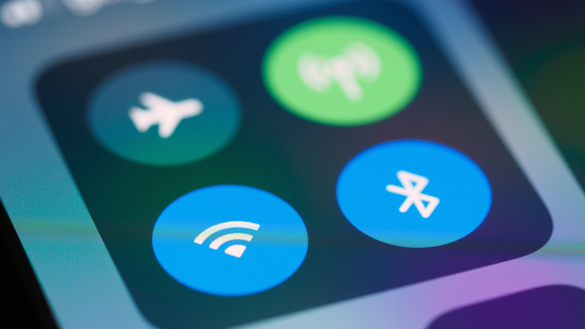 Se recomienda desactivar el internet al salir de casa para evitar riesgos