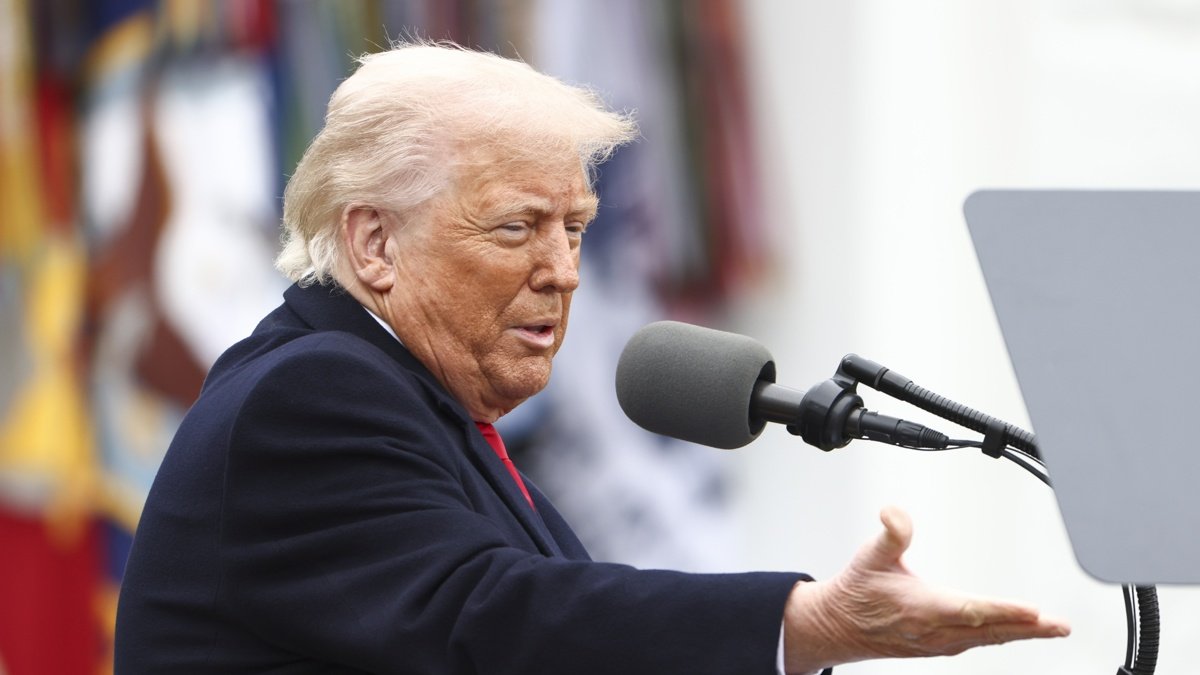 El presidente de EE.UU., Donald Trump, anuncia aranceles recíprocos contra los socios comerciales de EE.UU. en el Jardín de las Rosas de la Casa Blanca en Washington, D.C.