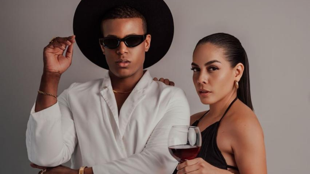 Una noche de conexión, risas y aprendizaje en Psicovino con Paola y Steven, donde el empoderamiento y la sanación del corazón van de la mano.