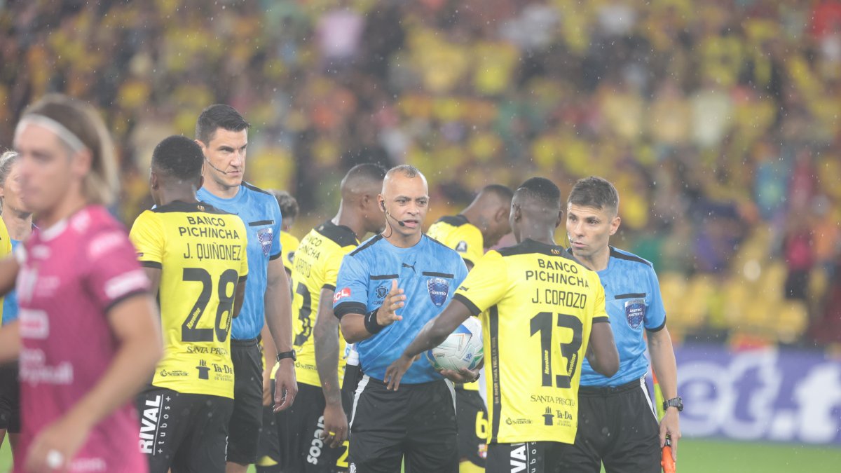 Barcelona derrotó a Independiente del Valle en la fecha 1 de la Copa Libertadores