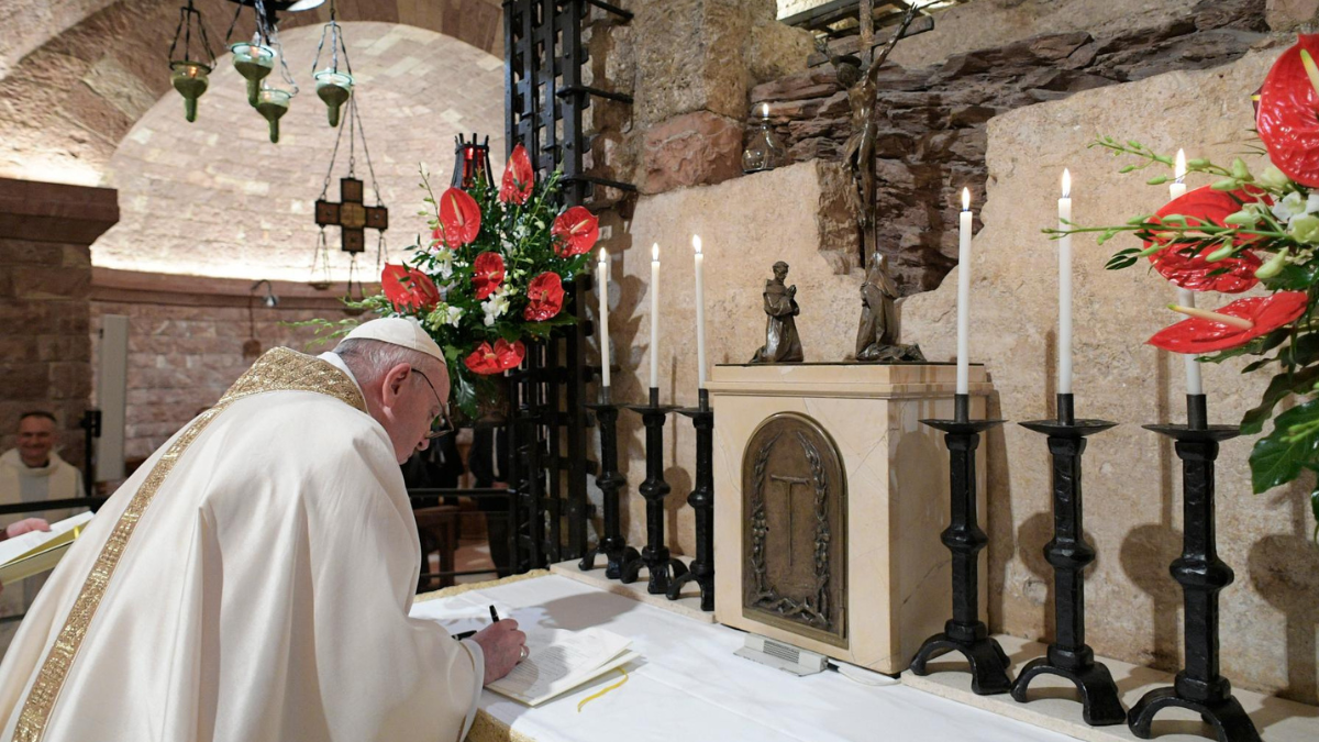 Papa Francisco invitó a rezar por un uso responsable de la tecnología