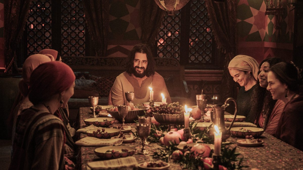 La quinta temporada arranca con el arribo de Jesús al templo de Jerusalén.