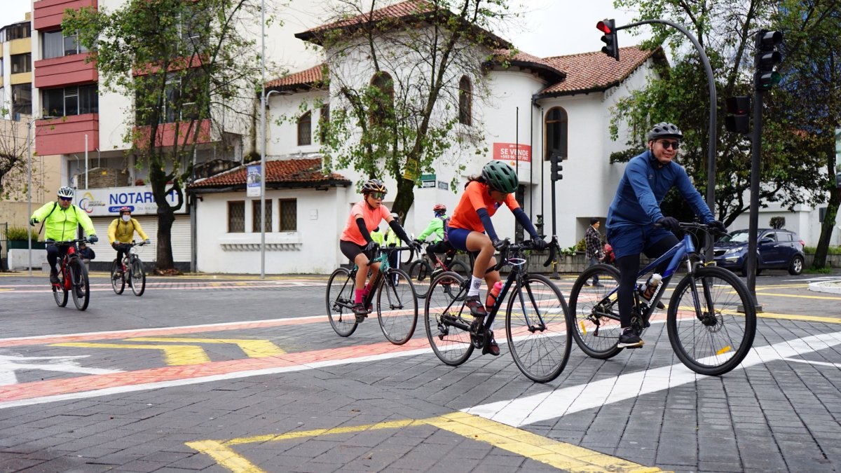 El recorrido del Paseo Dominical va desde el parque de Los Recuerdos, en el norte, hasta el parque de Las Cuadras, en el sur.