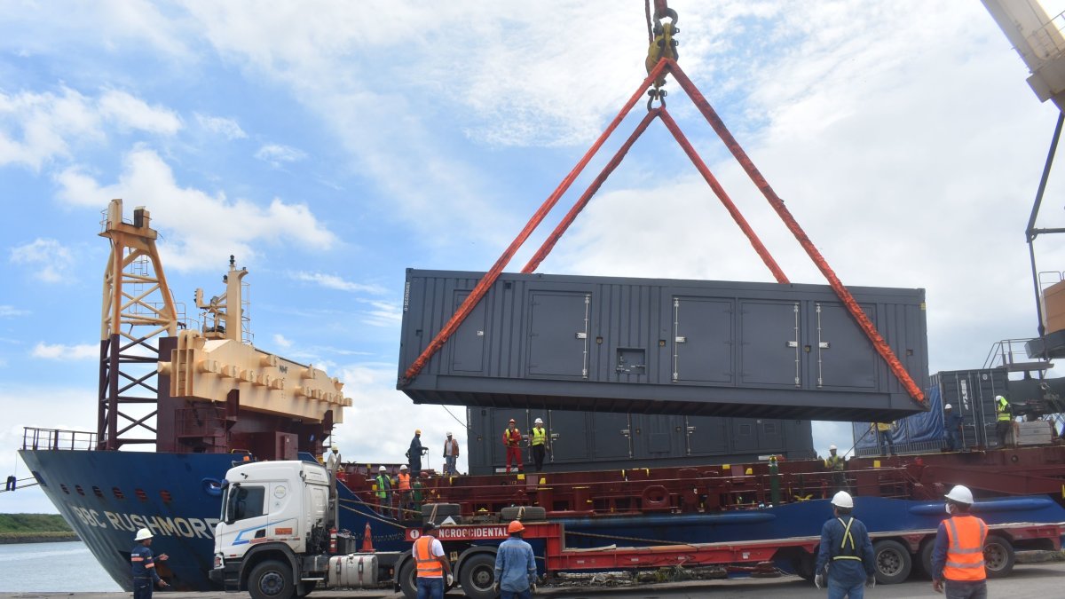16 unidades llegaron al país a inicios de abril para la nueva central termoeléctrica Esmeraldas III.