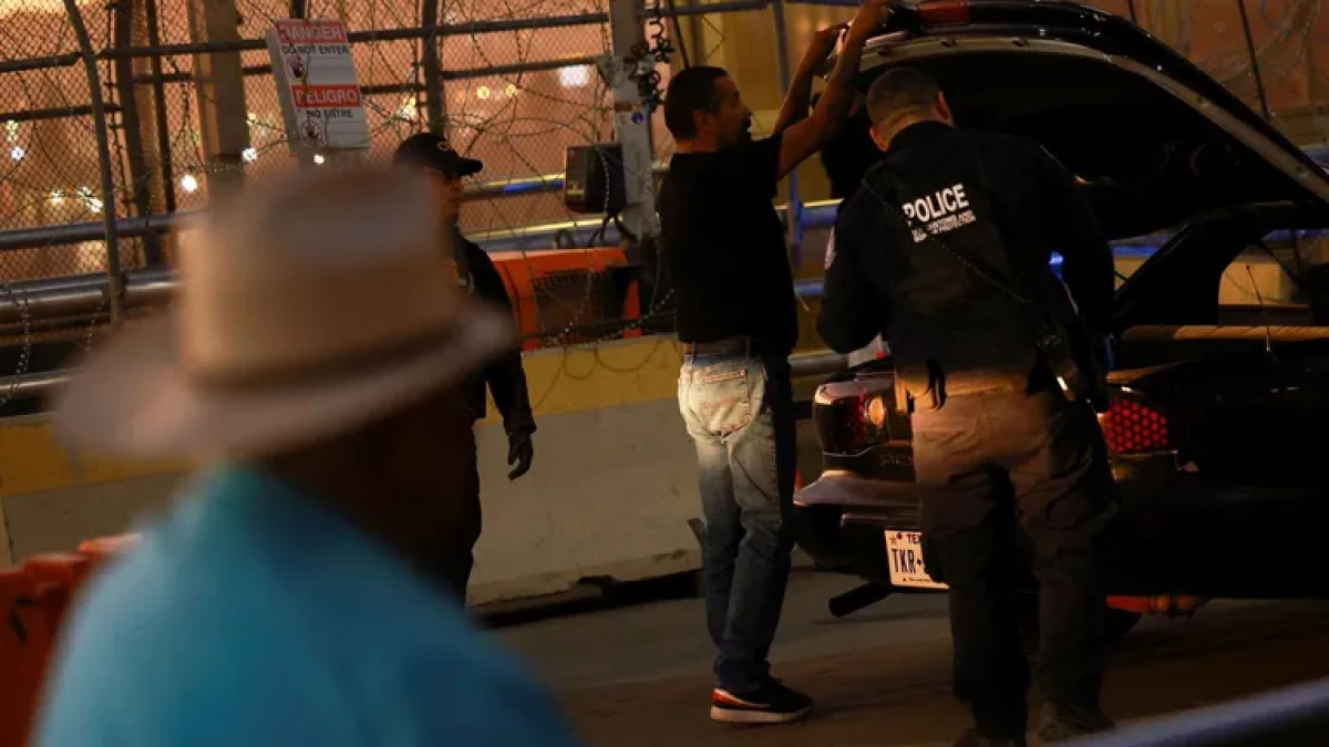 Ese país refuerza las restricciones de ciertos productos, tras una propagación de gripe aviar